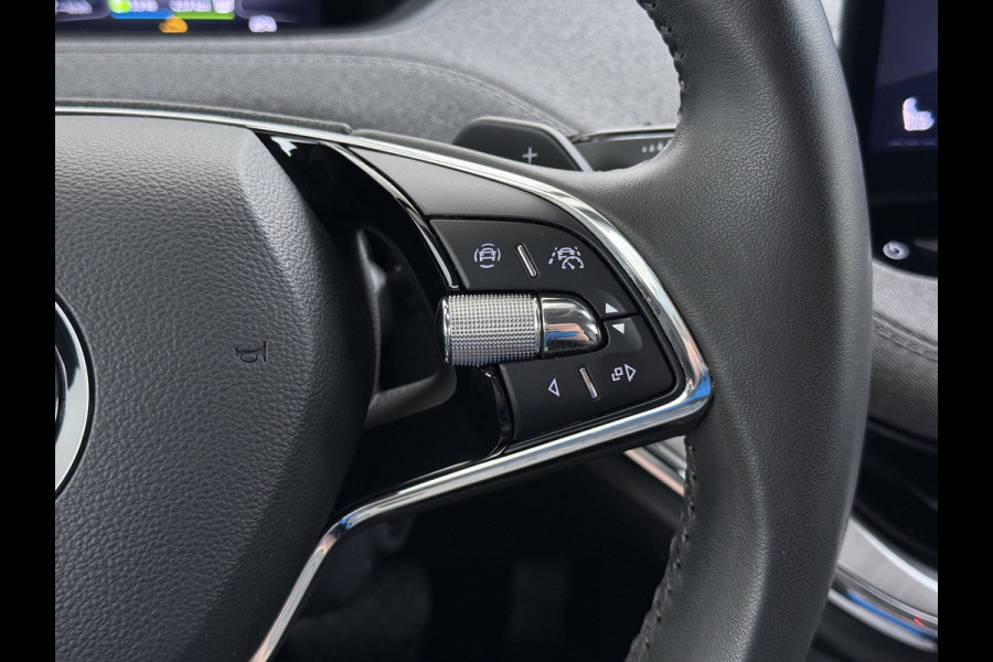 Škoda ENYAQ iV 80 SOH 90% Warmtepomp Adap.Cruise Camera Stuur+Stoelverwarming Blind Spot 3-Zone Ecc Navi Apple Carplay Android Auto Matrix Led  Assistentie Pakket Comfort-pakket Lane Assist P-Assist Lmv 20" Privacy Glas Pdc Isofix Origineel Nederlandse Auto Dealeronderhouden