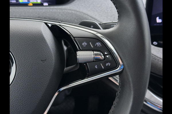 Škoda ENYAQ iV 80 SOH 90% Warmtepomp Adap.Cruise Camera Stuur+Stoelverwarming Blind Spot 3-Zone Ecc Navi Apple Carplay Android Auto Matrix Led  Assistentie Pakket Comfort-pakket Lane Assist P-Assist Lmv 20" Privacy Glas Pdc Isofix Origineel Nederlandse Auto Dealeronderhouden