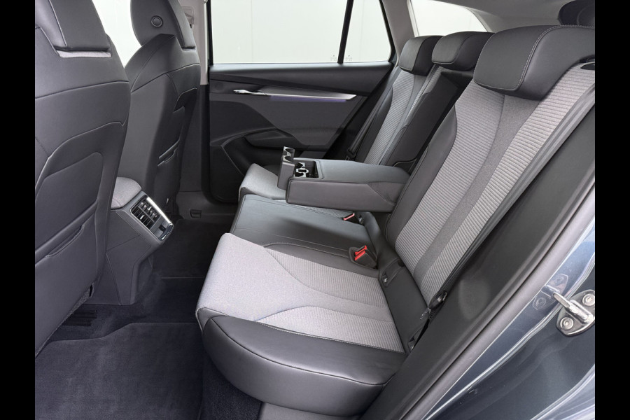 Škoda ENYAQ iV 80 SOH 90% Warmtepomp Adap.Cruise Camera Stuur+Stoelverwarming Blind Spot 3-Zone Ecc Navi Apple Carplay Android Auto Matrix Led  Assistentie Pakket Comfort-pakket Lane Assist P-Assist Lmv 20" Privacy Glas Pdc Isofix Origineel Nederlandse Auto Dealeronderhouden