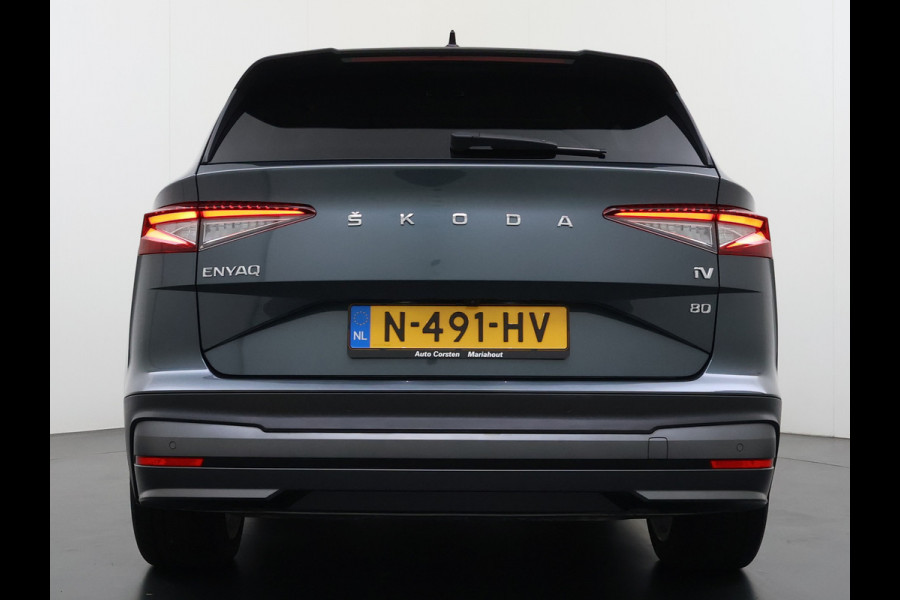 Škoda ENYAQ iV 80 SOH 90% Warmtepomp Adap.Cruise Camera Stuur+Stoelverwarming Blind Spot 3-Zone Ecc Navi Apple Carplay Android Auto Matrix Led  Assistentie Pakket Comfort-pakket Lane Assist P-Assist Lmv 20" Privacy Glas Pdc Isofix Origineel Nederlandse Auto Dealeronderhouden