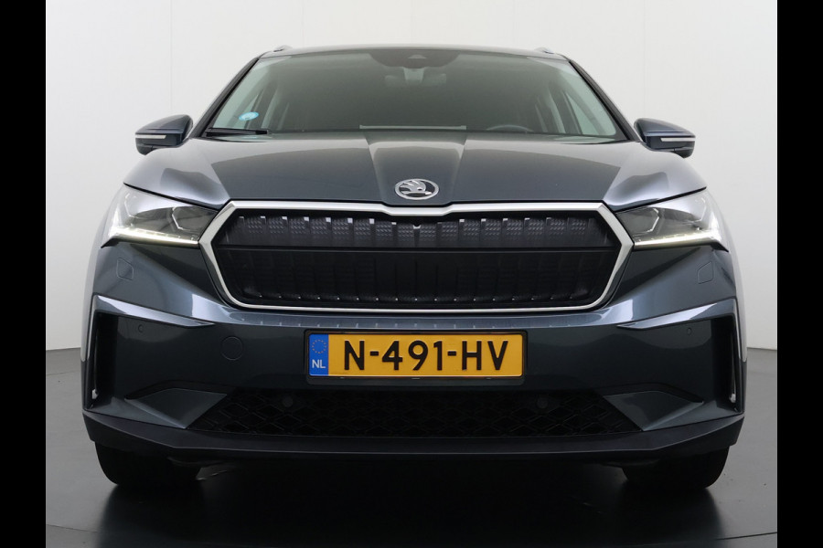 Škoda ENYAQ iV 80 SOH 90% Warmtepomp Adap.Cruise Camera Stuur+Stoelverwarming Blind Spot 3-Zone Ecc Navi Apple Carplay Android Auto Matrix Led  Assistentie Pakket Comfort-pakket Lane Assist P-Assist Lmv 20" Privacy Glas Pdc Isofix Origineel Nederlandse Auto Dealeronderhouden