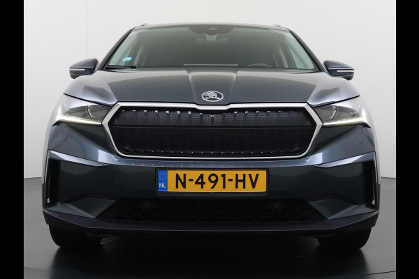 Škoda ENYAQ iV 80 SOH 90% Warmtepomp Adap.Cruise Camera Stuur+Stoelverwarming Blind Spot 3-Zone Ecc Navi Apple Carplay Android Auto Matrix Led  Assistentie Pakket Comfort-pakket Lane Assist P-Assist Lmv 20" Privacy Glas Pdc Isofix Origineel Nederlandse Auto Dealeronderhouden