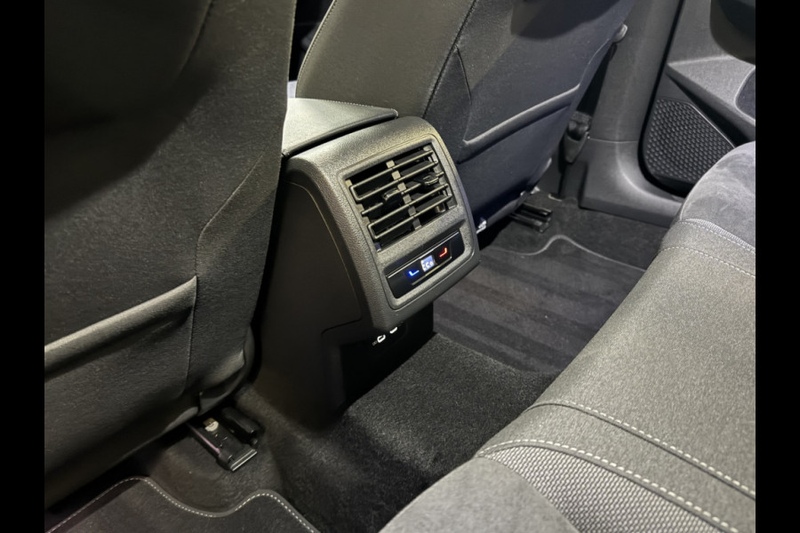 Volkswagen Golf 204PK eHybrid PHEV DSG STYLE CAMERA/CARPLAY/SFEERVERL.