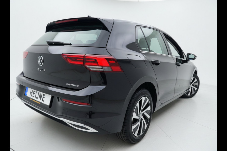 Volkswagen Golf 204PK eHybrid PHEV DSG STYLE CAMERA/CARPLAY/SFEERVERL.