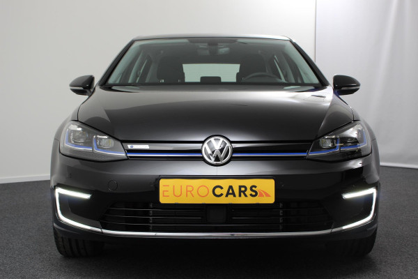Volkswagen e-Golf Edtion SOH 87% Navigatie Apple Carplay/Android auto Bluetooth Adaptieve Cruise (SOH 87%) Control Lichtmetalen Velgen 17" Parkeer sensoren