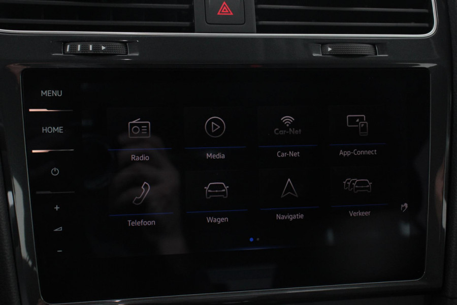 Volkswagen e-Golf Edtion SOH 87% Navigatie Apple Carplay/Android auto Bluetooth Adaptieve Cruise (SOH 87%) Control Lichtmetalen Velgen 17" Parkeer sensoren