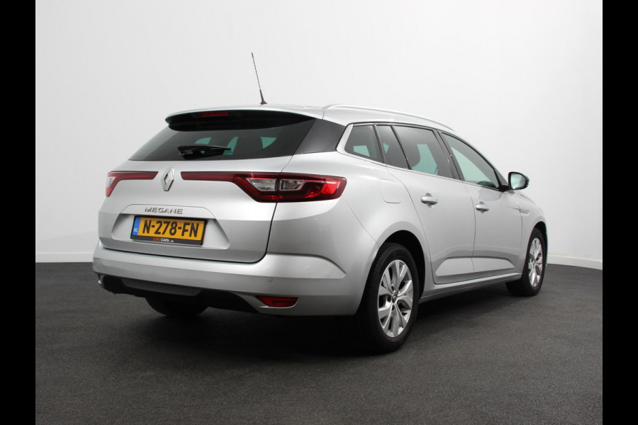 Renault Mégane Estate 1.3 TCe 140pk Automaat Limited Navigatie Climate Control Cruise Control Lichtmetalen velgen Parkeer sensoren