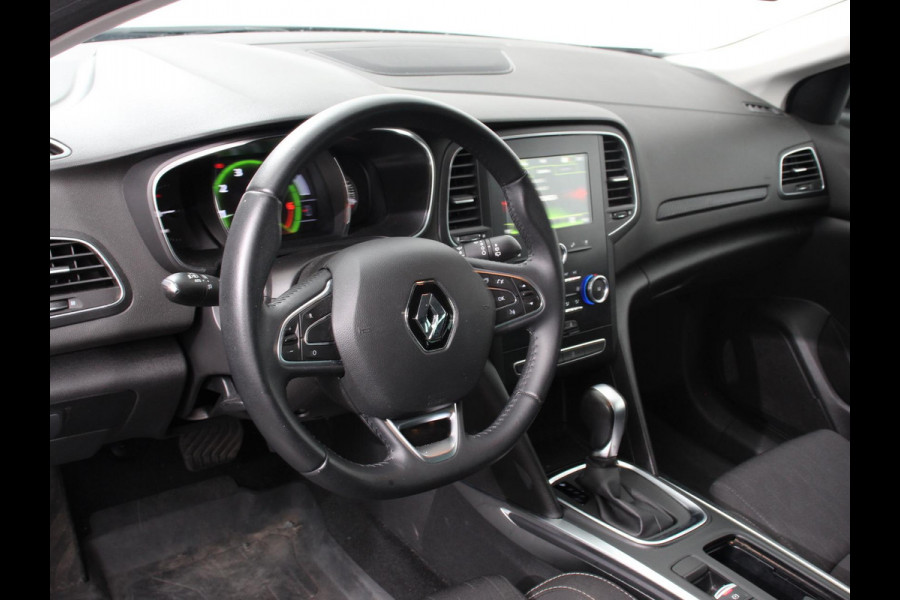 Renault Mégane Estate 1.3 TCe 140pk Automaat Limited Navigatie Climate Control Cruise Control Lichtmetalen velgen Parkeer sensoren