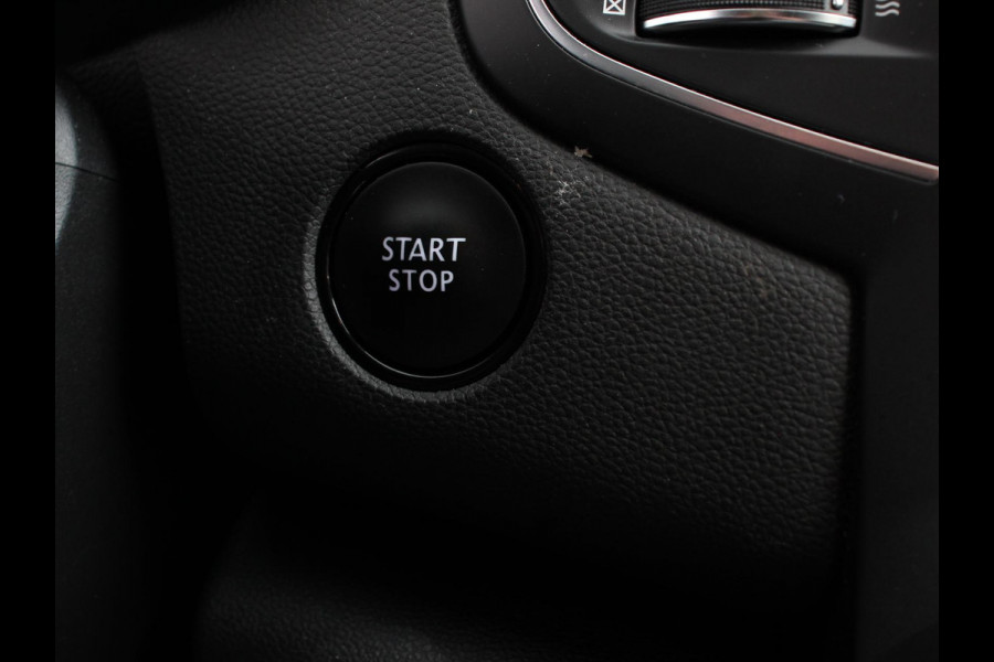 Renault Mégane Estate 1.3 TCe 140pk Automaat Limited Navigatie Climate Control Cruise Control Lichtmetalen velgen Parkeer sensoren