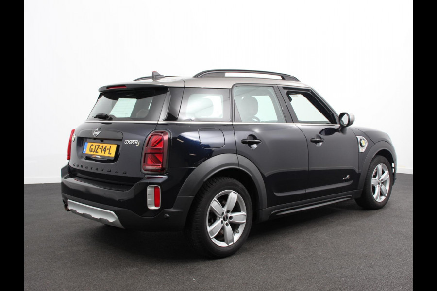MINI Countryman 1.5 Cooper S E PHEV ALL4 Chili Automaat Climate control Adaptieve cruise control HUD Lichtmetalen velgen Navigatie Parkeersensoren Camera Stoelverwarming