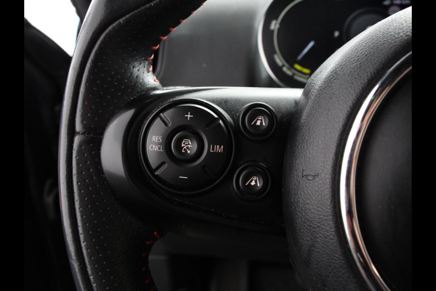 MINI Countryman 1.5 Cooper S E PHEV ALL4 Chili Automaat Climate control Adaptieve cruise control HUD Lichtmetalen velgen Navigatie Parkeersensoren Camera Stoelverwarming