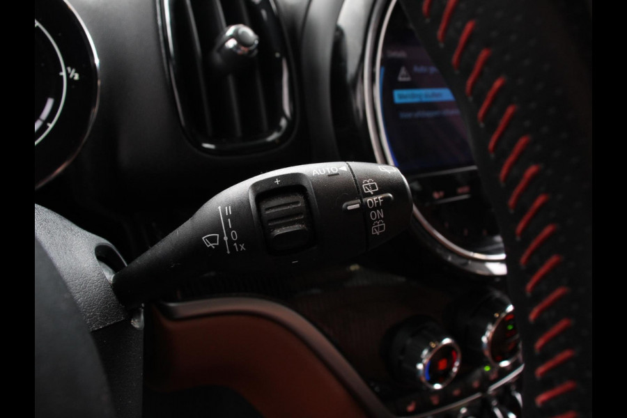 MINI Countryman 1.5 Cooper S E PHEV ALL4 Chili Automaat Climate control Adaptieve cruise control HUD Lichtmetalen velgen Navigatie Parkeersensoren Camera Stoelverwarming