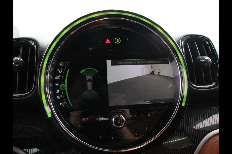 MINI Countryman 1.5 Cooper S E PHEV ALL4 Chili Automaat Climate control Adaptieve cruise control HUD Lichtmetalen velgen Navigatie Parkeersensoren Camera Stoelverwarming