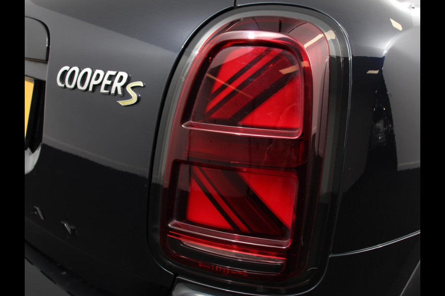 MINI Countryman 1.5 Cooper S E PHEV ALL4 Chili Automaat Climate control Adaptieve cruise control HUD Lichtmetalen velgen Navigatie Parkeersensoren Camera Stoelverwarming