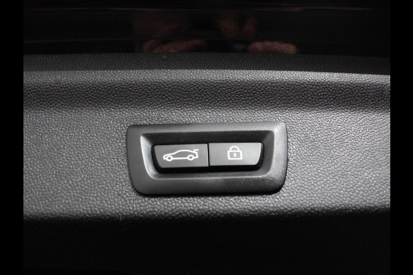 MINI Countryman 1.5 Cooper S E PHEV ALL4 Chili Automaat Climate control Adaptieve cruise control HUD Lichtmetalen velgen Navigatie Parkeersensoren Camera Stoelverwarming