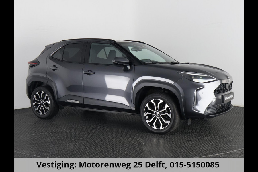 Toyota Yaris Cross 1.5 HYBRIDE DYNAMIC LUXURY GARANTIE TOT 2035 . NAVIGATIE . PARKEERSENSOREN VOOR & ACHTER . STOEL/STUUR VERWARMING .