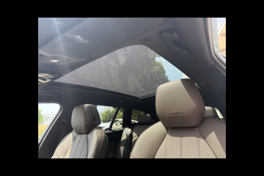 BMW 5 Serie Touring 550e xDrive M-SPORT ** PANORAMA, BRUIN LEDER, TREKH, 20-inch LMV, ADAPT. CRUISE ** 1e EIG - UNGALLFREI - Ex. BMW ** ** INFORMEER OOK NAAR ONZE AANTREKKELIJKE FINANCIAL-LEASE TARIEVEN **