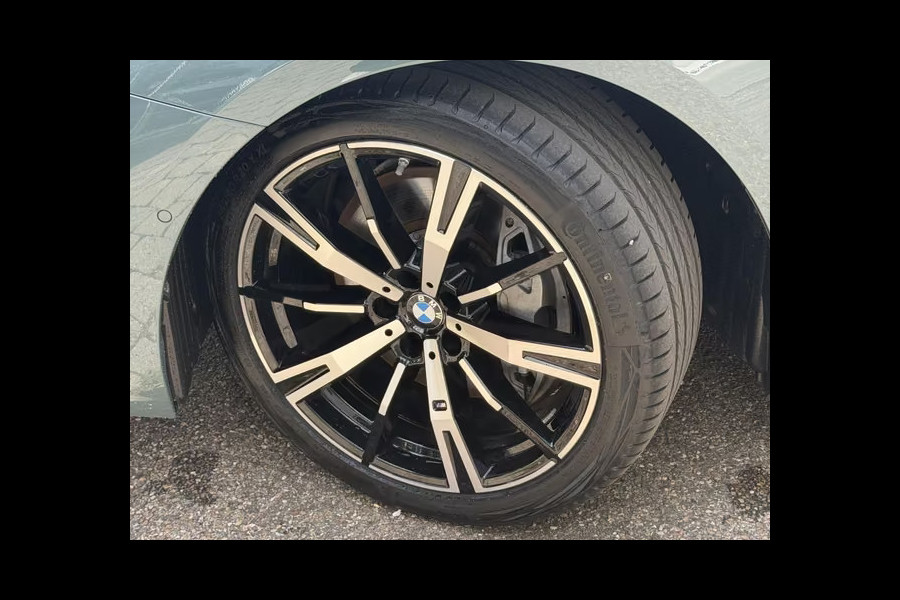 BMW 5 Serie Touring 550e xDrive M-SPORT ** PANORAMA, BRUIN LEDER, TREKH, 20-inch LMV, ADAPT. CRUISE ** 1e EIG - UNGALLFREI - Ex. BMW ** ** INFORMEER OOK NAAR ONZE AANTREKKELIJKE FINANCIAL-LEASE TARIEVEN **
