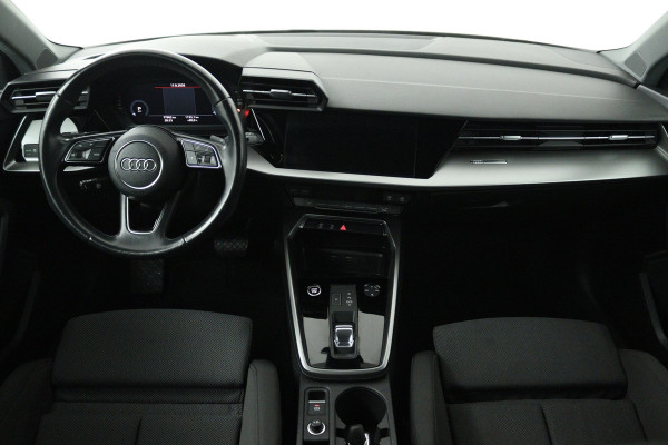 Audi A3 Sportback 30 TFSI Business edition (NAVIGATIE, CRUISE CONTROL, PARKEERSENSOREN)