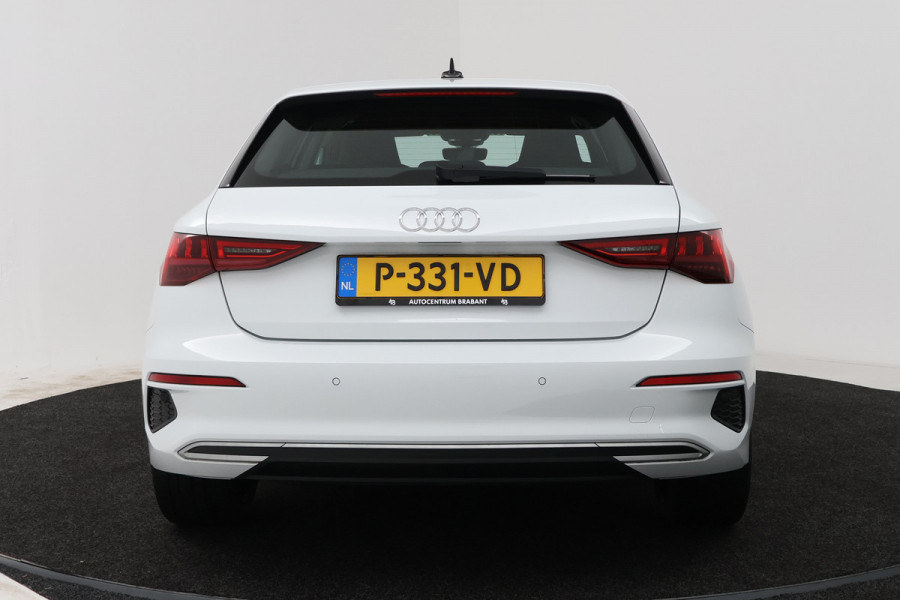 Audi A3 Sportback 30 TFSI Business edition (NAVIGATIE, CRUISE CONTROL, PARKEERSENSOREN)