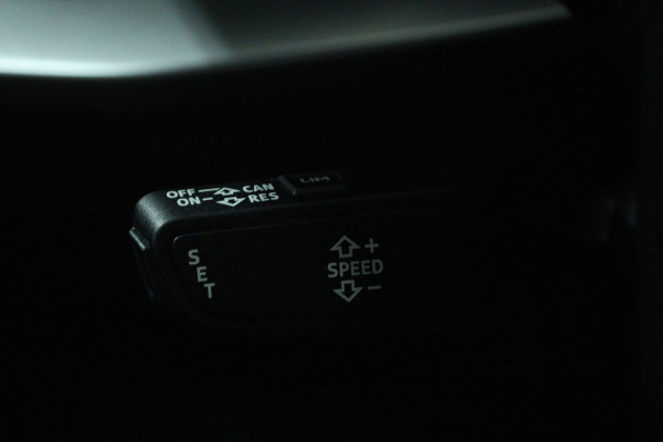 Audi A3 Sportback 30 TFSI Business edition (NAVIGATIE, CRUISE CONTROL, PARKEERSENSOREN)