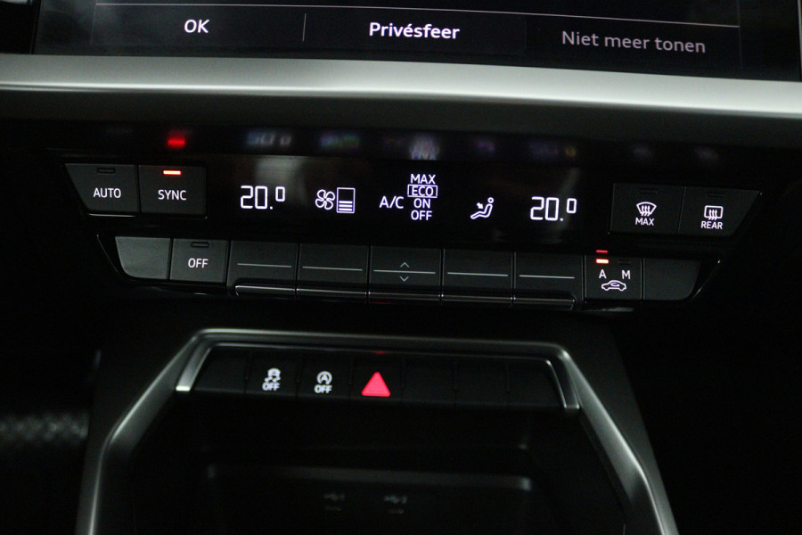 Audi A3 Sportback 30 TFSI Business edition (NAVIGATIE, CRUISE CONTROL, PARKEERSENSOREN)