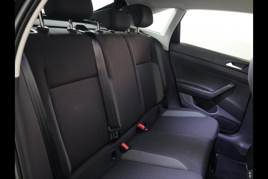 Volkswagen Taigo 1.0 TSI Life Edition 95 pk | Verlengde garantie | Navigatie | Parkeersensoren achter | Achteruitrijcamera | Adaptieve cruise control |