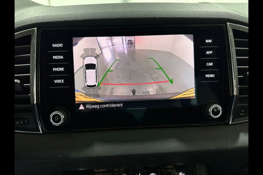 Škoda Karoq 1.5 TSI ACT Business Edition TREKHAAK/CAMERA/APPLE CARPLAY