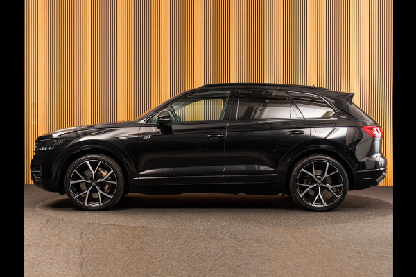 Volkswagen Touareg 3.0 TSi eHybrid R-Line PANO | DYNAUDIO | 22" | LUCHTVERING | NIGHT VISION