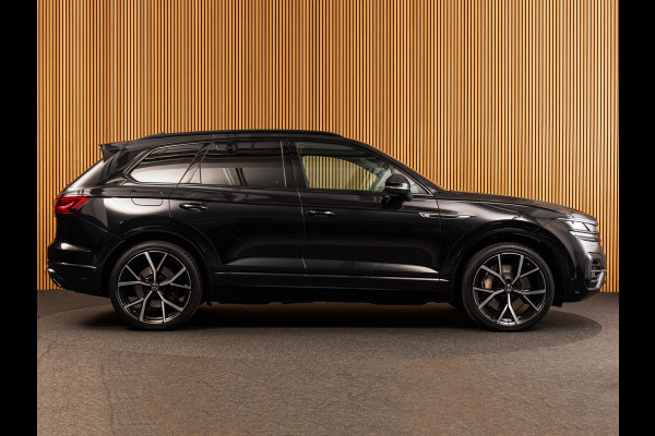 Volkswagen Touareg 3.0 TSi eHybrid R-Line PANO | DYNAUDIO | 22" | LUCHTVERING | NIGHT VISION