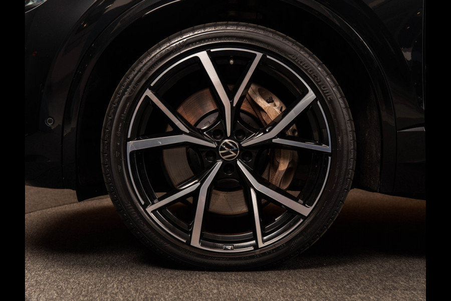 Volkswagen Touareg 3.0 TSi eHybrid R-Line PANO | DYNAUDIO | 22" | LUCHTVERING | NIGHT VISION
