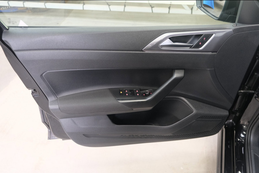 Volkswagen Polo 1.0 TSI Highline R-Line Automaat - N.A.P. Airco, Cruise, PDC, Carplay.