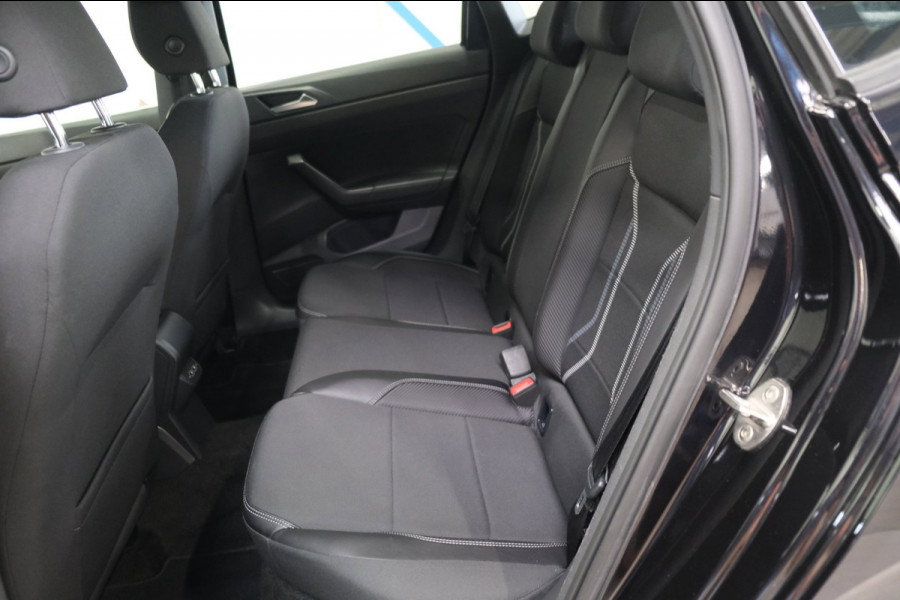 Volkswagen Polo 1.0 TSI Highline R-Line Automaat - N.A.P. Airco, Cruise, PDC, Carplay.