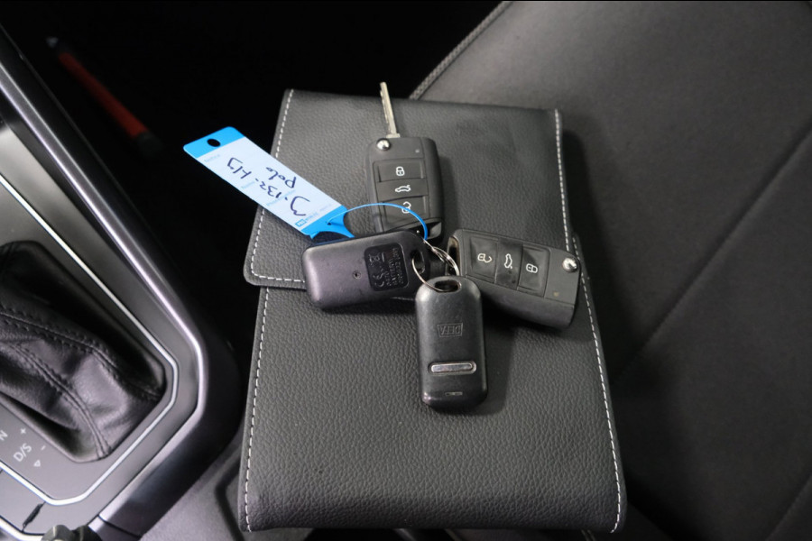 Volkswagen Polo 1.0 TSI Highline R-Line Automaat - N.A.P. Airco, Cruise, PDC, Carplay.