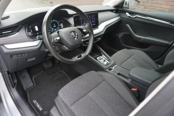Škoda Octavia Combi 1.0 e-TSI Bus.Edition Plus/Camera/Trekhaak/ Memorystoel verwarmd.