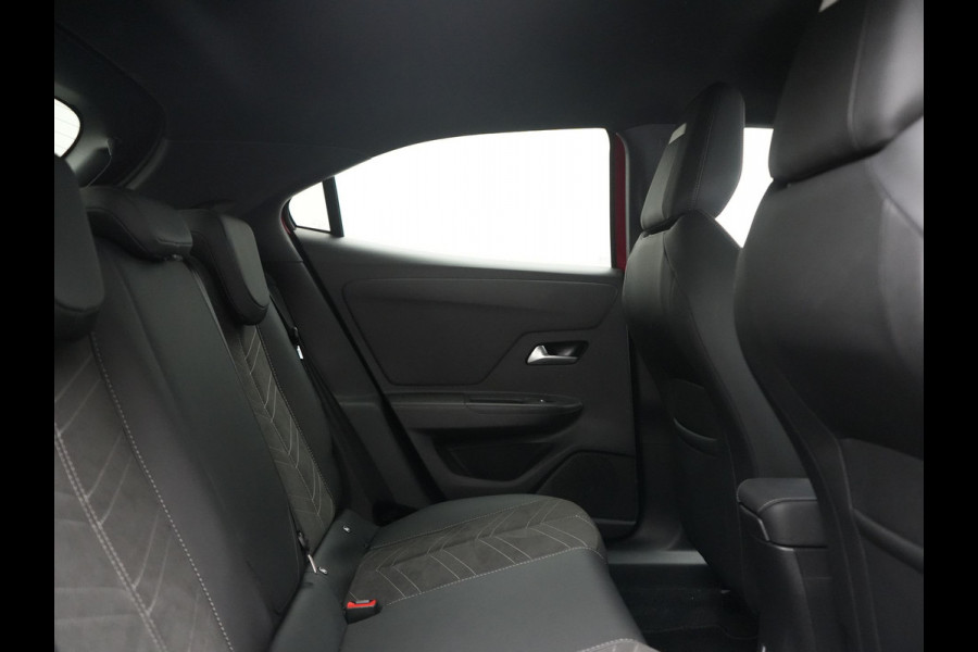 Opel Mokka-e Ultimate 50-kWh 7.4kw bl. 136pk | Trekhaak Afn. | Adaptive Cruise | 360 Camera | Sportstoelen Verwarmd | Stuur Verwarmd | Apple Carplay | Blis | Keyless | Navigatie | DAB |