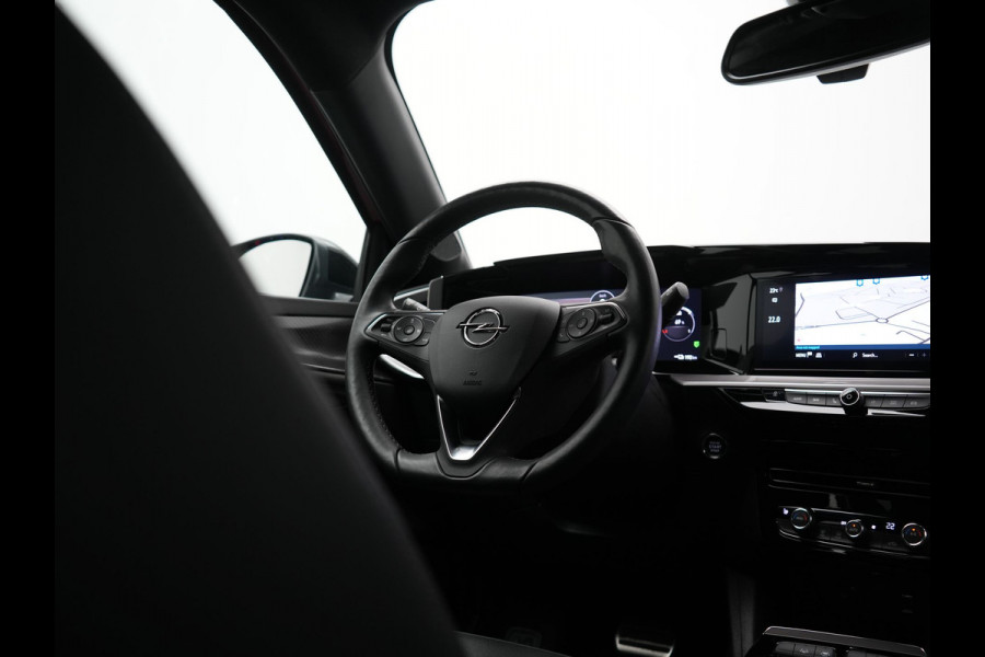 Opel Mokka-e Ultimate 50-kWh 7.4kw bl. 136pk | Trekhaak Afn. | Adaptive Cruise | 360 Camera | Sportstoelen Verwarmd | Stuur Verwarmd | Apple Carplay | Blis | Keyless | Navigatie | DAB |