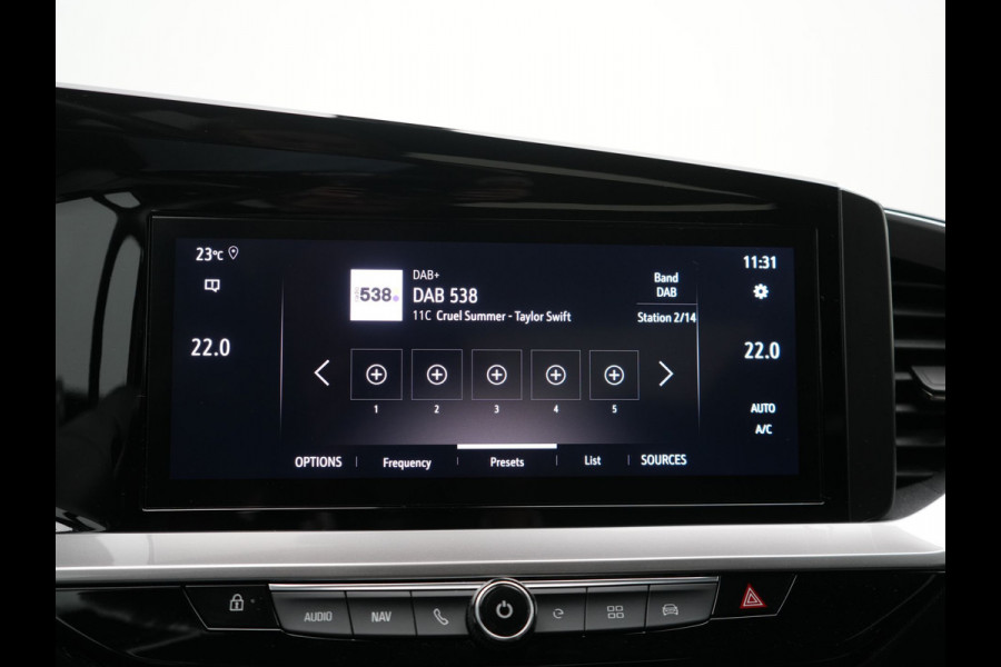Opel Mokka-e Ultimate 50-kWh 7.4kw bl. 136pk | Trekhaak Afn. | Adaptive Cruise | 360 Camera | Sportstoelen Verwarmd | Stuur Verwarmd | Apple Carplay | Blis | Keyless | Navigatie | DAB |