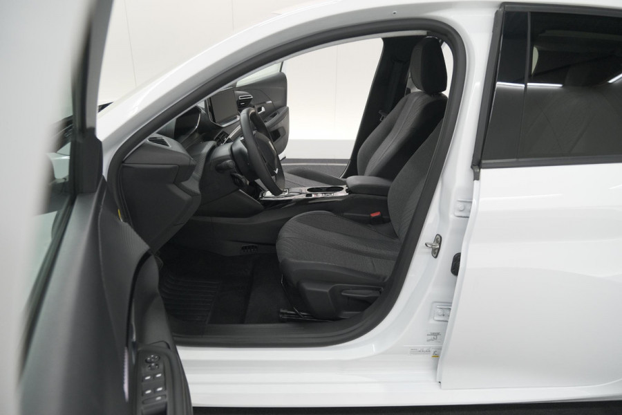 Peugeot e-208 EV Allure 50 kWh | SOH 99,9% | 11 KW Laadfunctie | Apple Carplay | Parkeersensoren