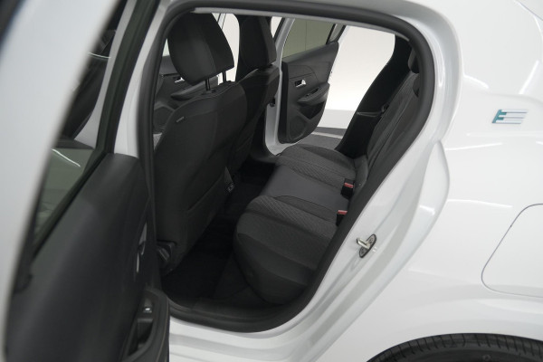 Peugeot e-208 EV Allure 50 kWh | SOH 99,9% | 11 KW Laadfunctie | Apple Carplay | Parkeersensoren