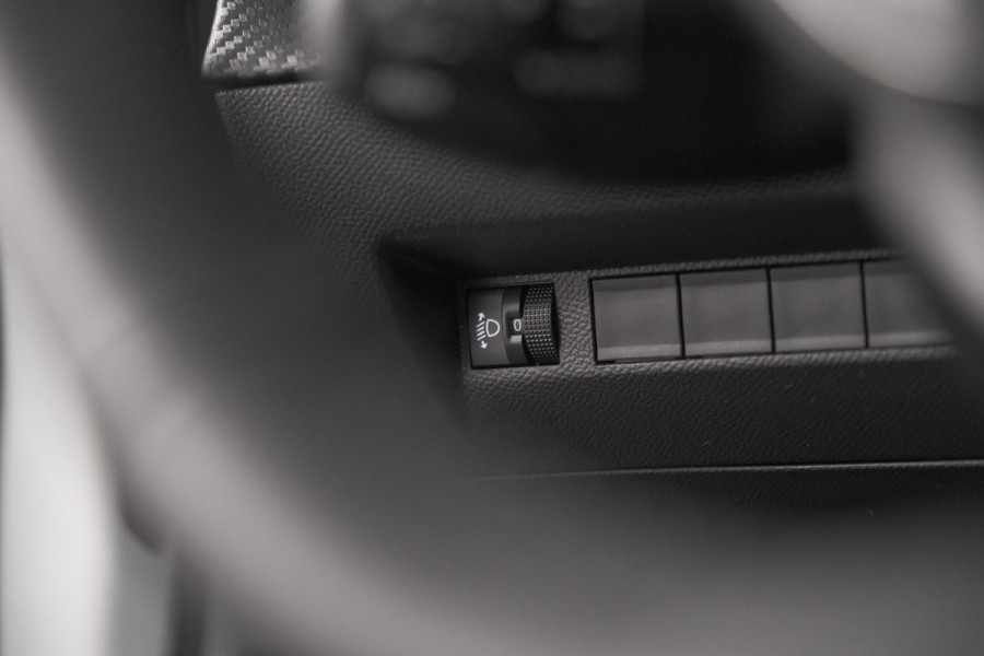 Peugeot e-208 EV Allure 50 kWh | SOH 99,9% | 11 KW Laadfunctie | Apple Carplay | Parkeersensoren