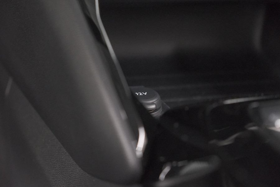 Peugeot e-208 EV Allure 50 kWh | SOH 99,9% | 11 KW Laadfunctie | Apple Carplay | Parkeersensoren