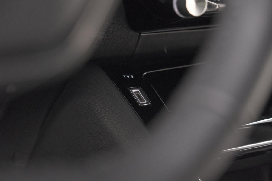 Peugeot e-208 EV Allure 50 kWh | SOH 99,9% | 11 KW Laadfunctie | Apple Carplay | Parkeersensoren