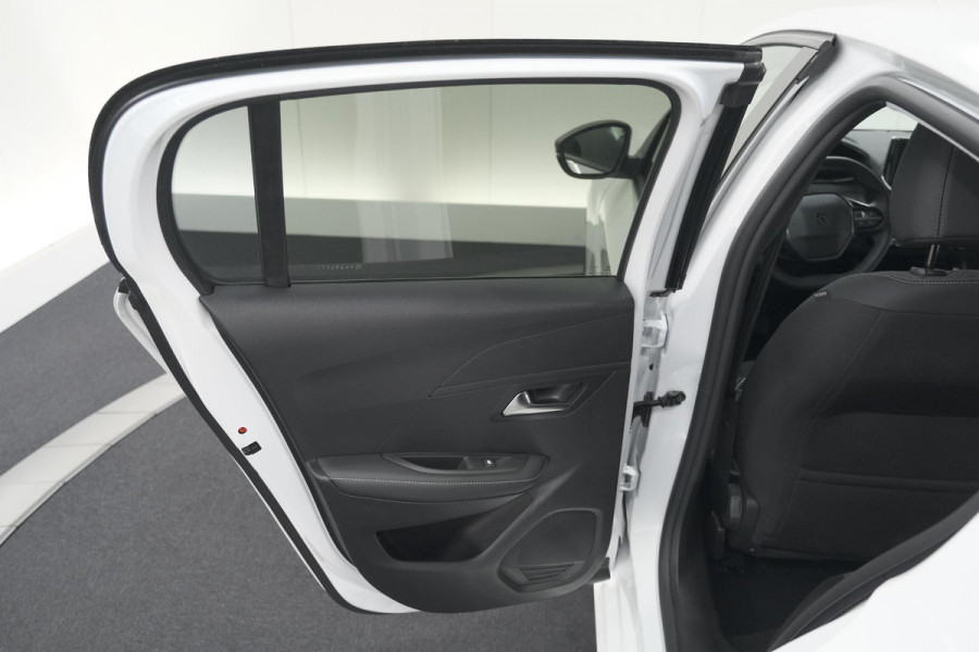 Peugeot e-208 EV Allure 50 kWh | SOH 99,9% | 11 KW Laadfunctie | Apple Carplay | Parkeersensoren