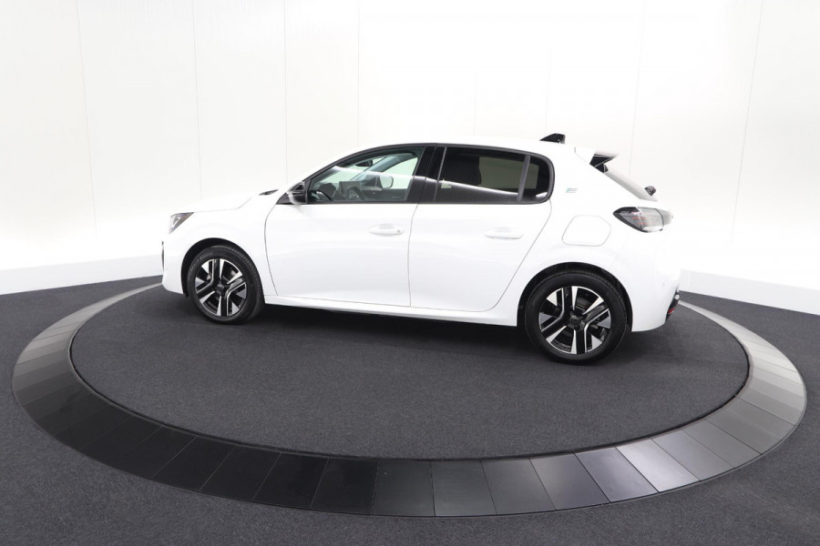 Peugeot e-208 EV Allure 50 kWh | SOH 99,9% | 11 KW Laadfunctie | Apple Carplay | Parkeersensoren