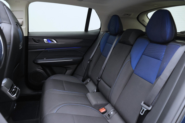 Lynk & Co 01 1.5 Plug-in Hybrid 360° Camera, Panoramadak, ACC, Apple Carplay, Infinity Sound, DAB, 20''