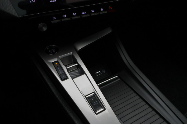 Peugeot 308 1.2 Hybrid 145 e-DCS6 Allure 360° Camera, Apple CarPlay, ACC, Climate Control, Navigatie, 17"
