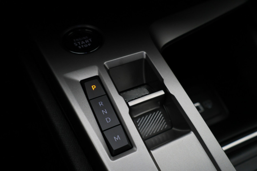 Peugeot 308 1.2 Hybrid 145 e-DCS6 Allure 360° Camera, Apple CarPlay, ACC, Climate Control, Navigatie, 17"