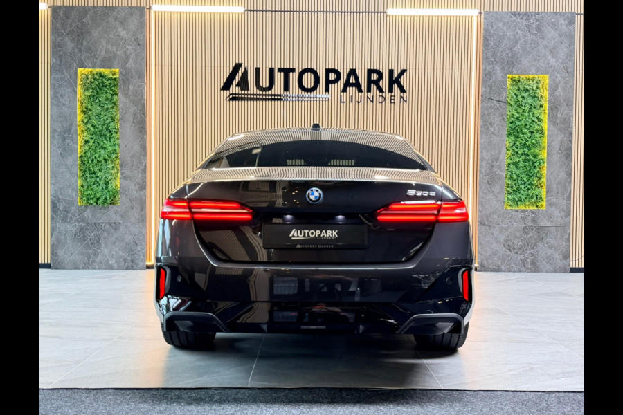 BMW 5 Serie 530e M Sport BTW|PANO|H&K|ICONIC|HuD|360 CAMERA|MEMORY|KEYLESS|FABRIEKSGARANTIE|SFEERVERLICHTING|299PK|BOMVOL!