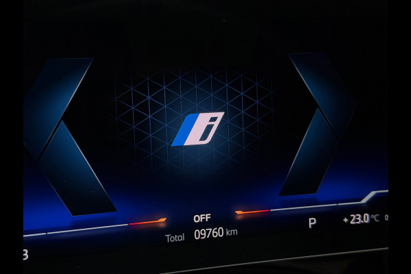 BMW 5 Serie 530e M Sport BTW|PANO|H&K|ICONIC|HuD|360 CAMERA|MEMORY|KEYLESS|FABRIEKSGARANTIE|SFEERVERLICHTING|299PK|BOMVOL!